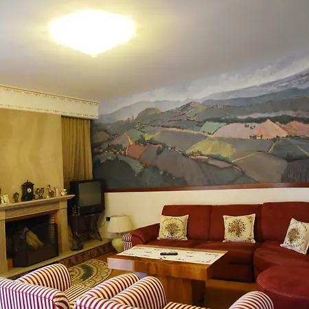 #ioniahouse Surrel *