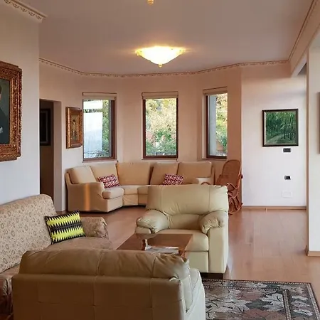 #ioniahouse Surrel Tirana