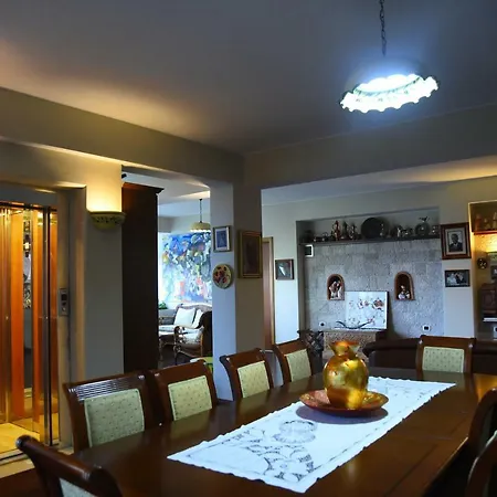 #ioniahouse Surrel *