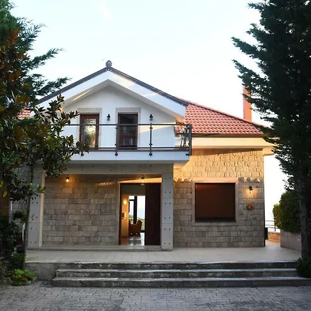 Vila #ioniahouse Surrel