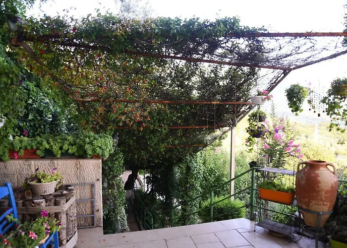 Vila #ioniahouse Surrel *