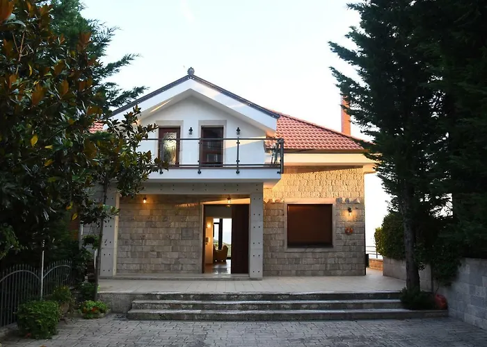 Vila #ioniahouse Surrel